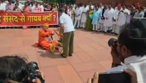 Opposition Stages Unique Protest In Parliament Complex Over Ram Mandir Donation Theft Allegations; MP Pappu Yadav Arrives Dressed As Priest